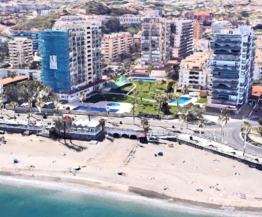 Precioso Estudio Frente Al Mar Con Piscina Benalmadena Luaran gambar